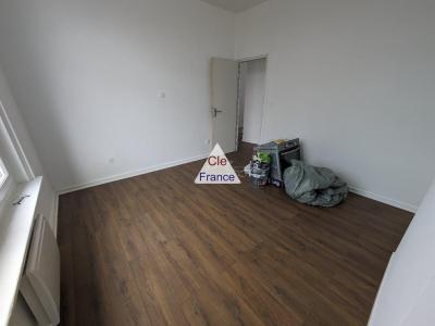 Apartment in Heart of Town Close to Train Station