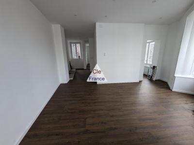 Apartment in Heart of Town Close to Train Station