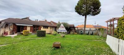 Detached House with Landscaped Garden