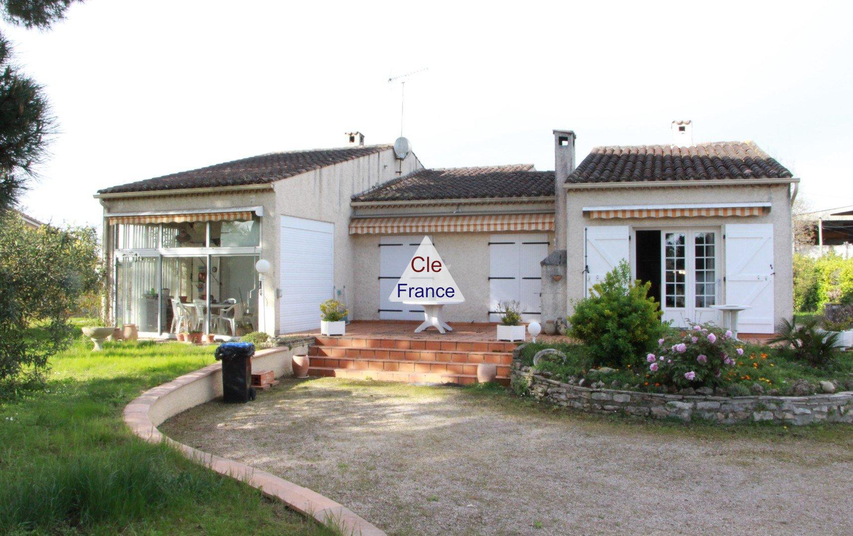 Main Photo of a 3 bedroom  House for sale