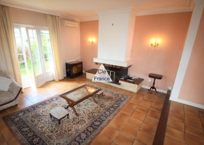 Detached House with Mature Garden