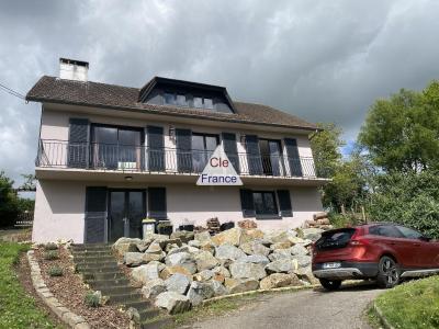 Detached House with Landscaped Garden