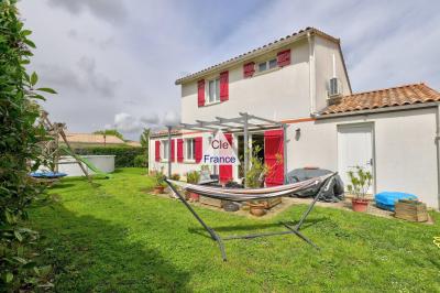 Detached House with Garden