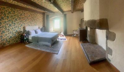 Period Manor House Set in 4.6 Hectares
