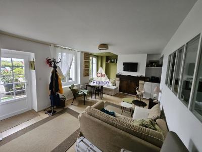 Charming Apartment in Chateau Close to Honfleur