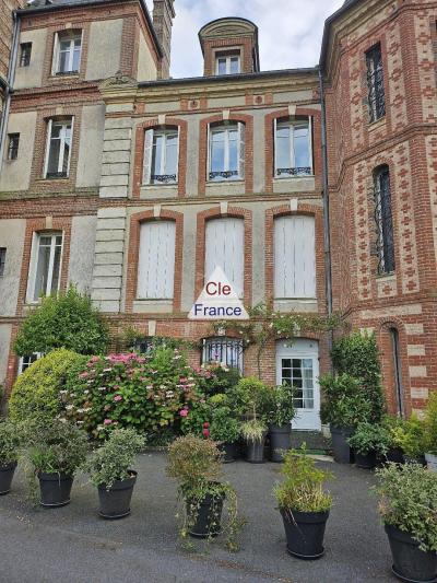 Charming Apartment in Chateau Close to Honfleur