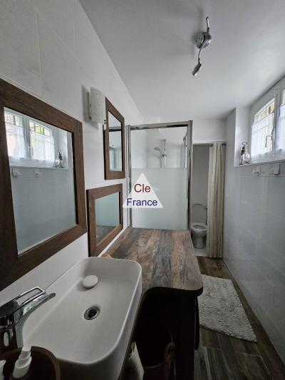 Charming Apartment in Chateau Close to Honfleur