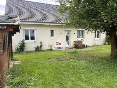 Single Storey Detached Villa With Garden