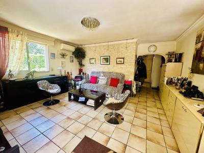 Apartment with Balcony and Garden