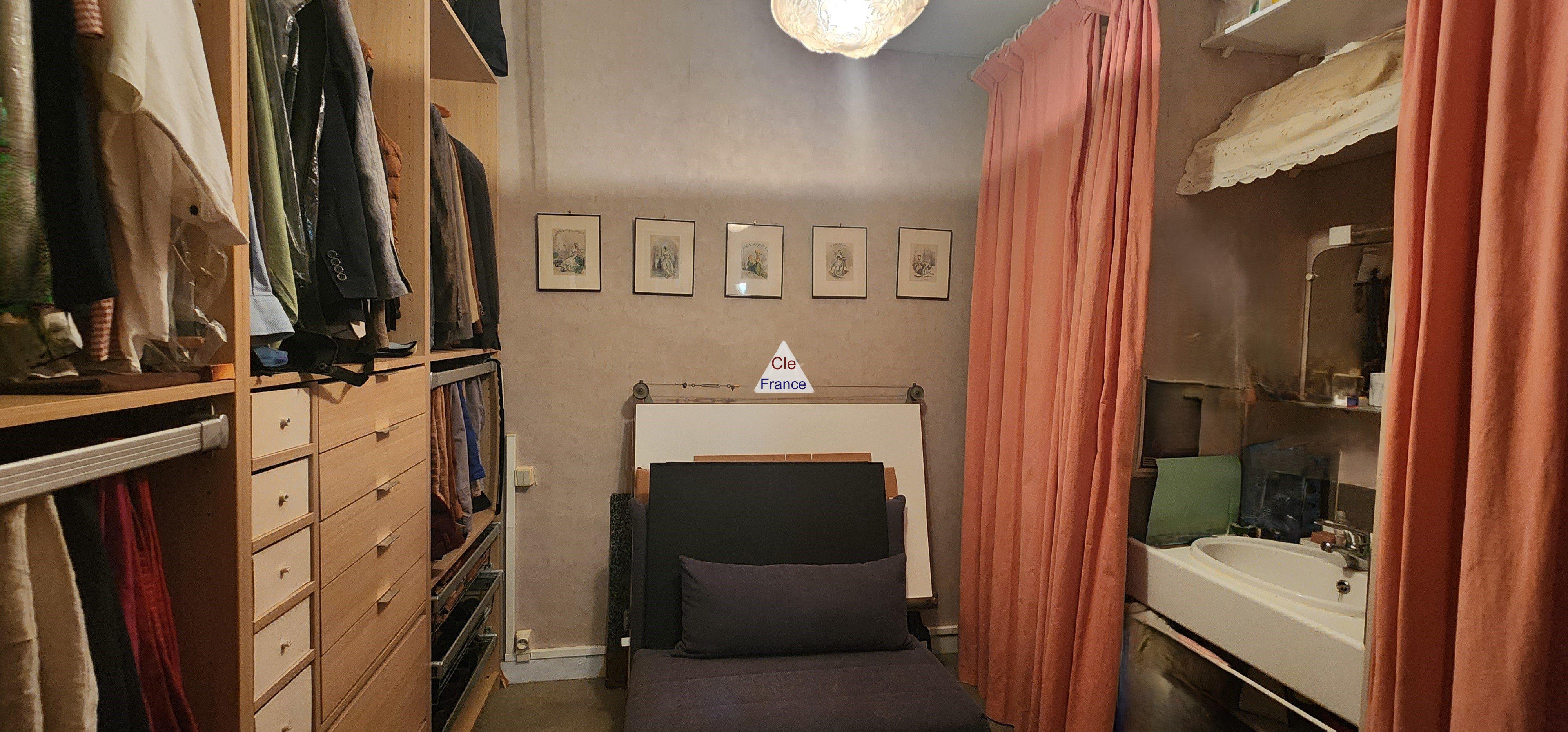 Main Photo