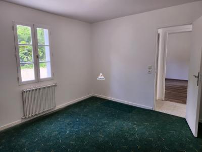Single Storey Detached House With Garden