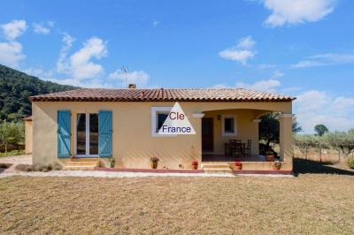 Detached Villa with Landscaped Garden
