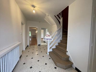 Detached House with Garden Close to The Beach