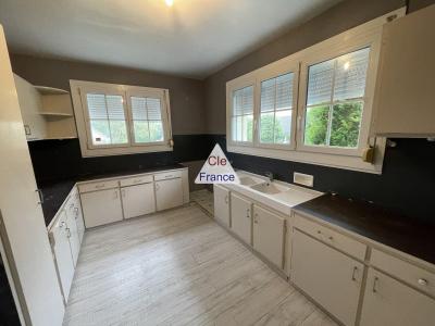 Detached House with Garden Close to The Beach