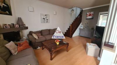 Lovely Family Home with Swimming Pool