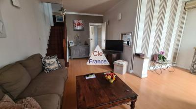 Lovely Family Home with Swimming Pool