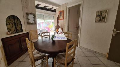 Lovely Family Home with Swimming Pool
