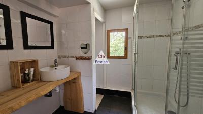 Detached Villa with Swimming Pool