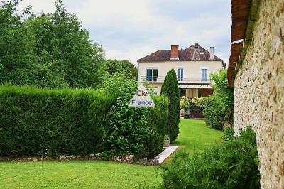 Beautiful House in Lovely Location