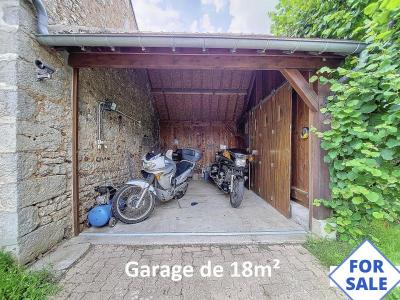 Magnificent Detached Country House with Outbuilding