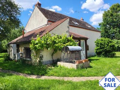 Magnificent Detached Country House with Outbuilding