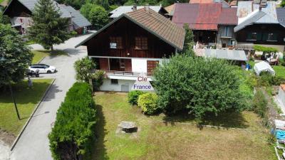 Detached House with Garden