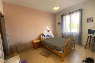 Town House with Neat Garden