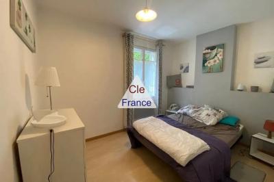 Town House with Neat Garden