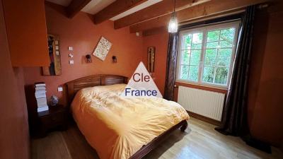 Single Storey Villa With Garden