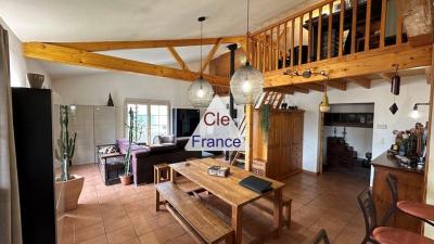 Single Storey Villa With Garden