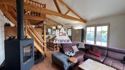 Single Storey Villa With Garden