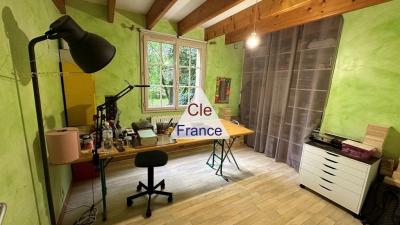Single Storey Villa With Garden
