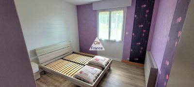 Single Storey Detached Villa With Garden