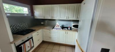 Single Storey Detached Villa With Garden