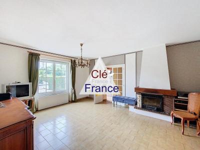 Traditional House with Garden and Swimming Pool