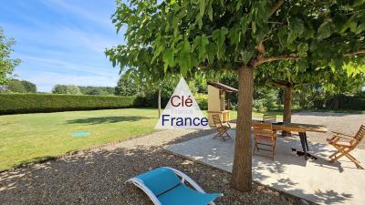 Spacious Renovated Farmhouse with Studio Bonus