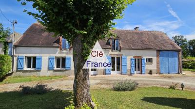 Spacious Renovated Farmhouse with Studio Bonus