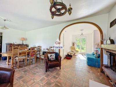 Single Storey Detached House With Large Garden