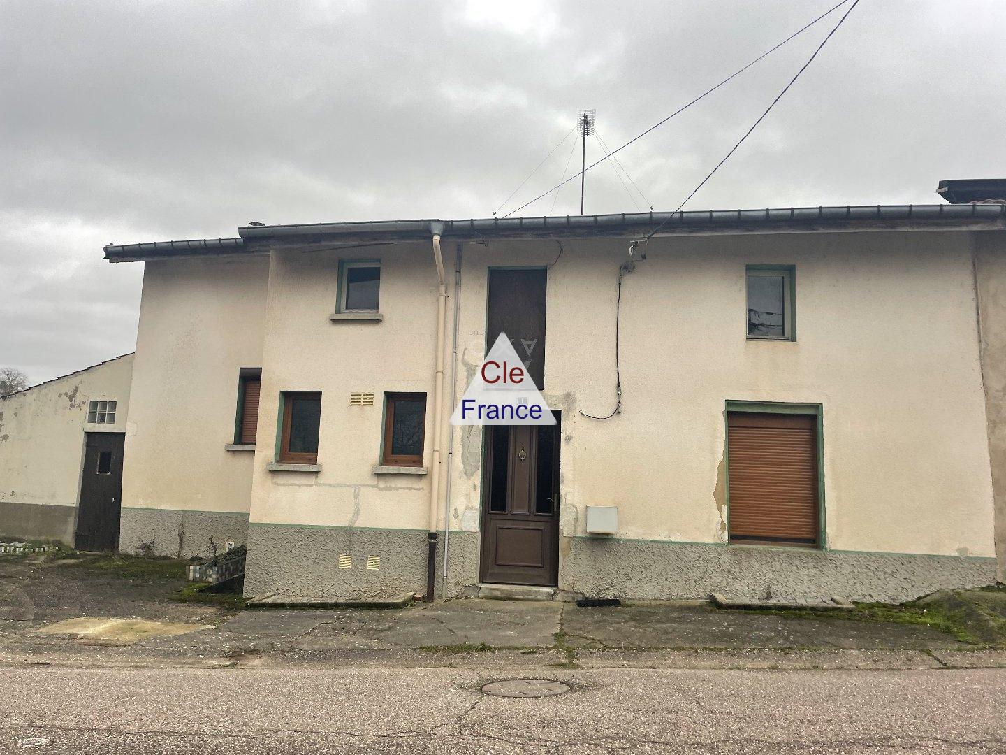 Main Photo of a 3 bedroom  House for sale