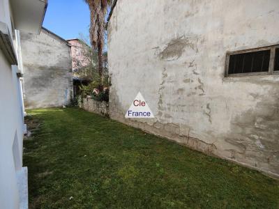 Apartment In Superb Location