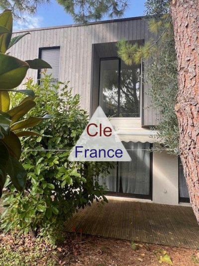Superb Contemporary House with Terrace and Garden