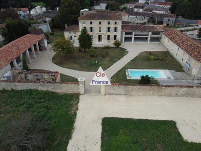 Ancienne Propriete Viticole Avec Maison De Maa