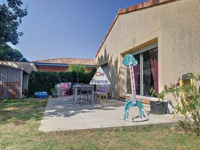 Detached Villa With Garden