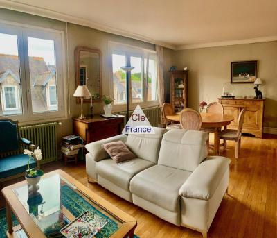 Bel Appartement De 160m2, Plein Centre Ville + Garage + Studio 28 M2