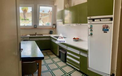 Bel Appartement De 160m2, Plein Centre Ville + Garage + Studio 28 M2