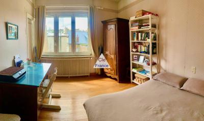 Bel Appartement De 160m2, Plein Centre Ville + Garage + Studio 28 M2