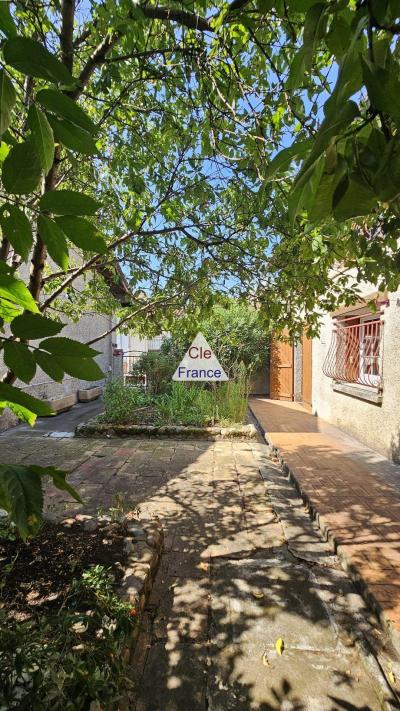 Village House with Flexible Accommodation