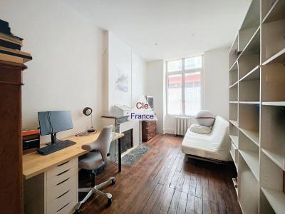 Apartment with Courtyard in Heart of Town