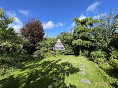 Characterful Detached House with Garden