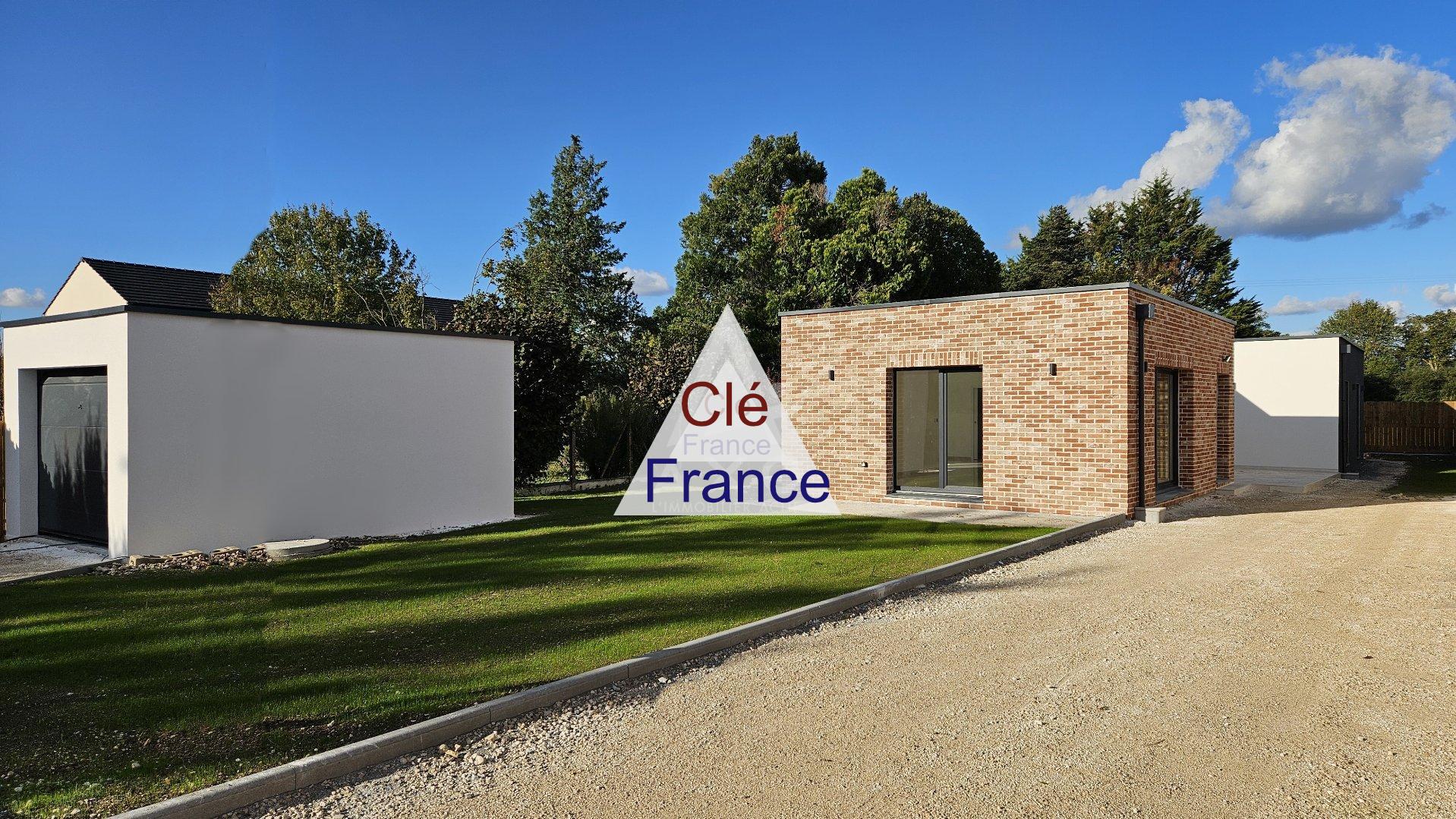 Main Photo of a 3 bedroom  House for sale